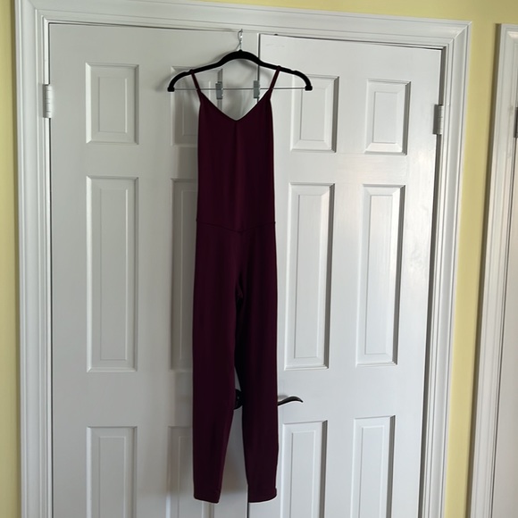 Burgundy body suit with adjustable spaghetti straps - Picture 2 of 6